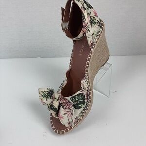 Rampage Floral Fabric Wedge sandal